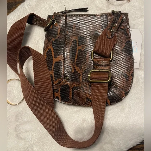 Time and Tru animal print women’s small Brown Crossbody Bag - Picture 2 of 14